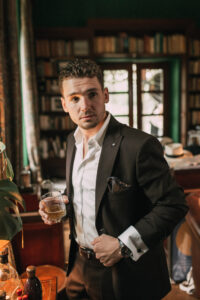 groom villa portrait062